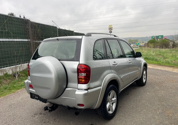 Toyota RAV4 cena 15900 przebieg: 219000, rok produkcji 2003 z Sobótka małe 137